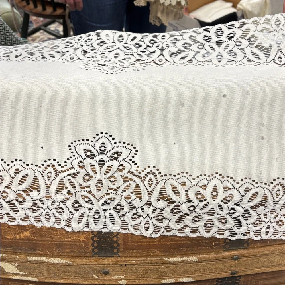 Elegant White Lace Table Runner
